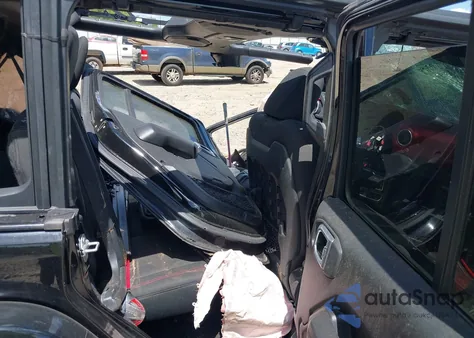 2020 Jeep Wrangler Unlimited Rubicon 4X4 z USA, uszkodzony, nr VIN 1C4HJXFG2LW147242